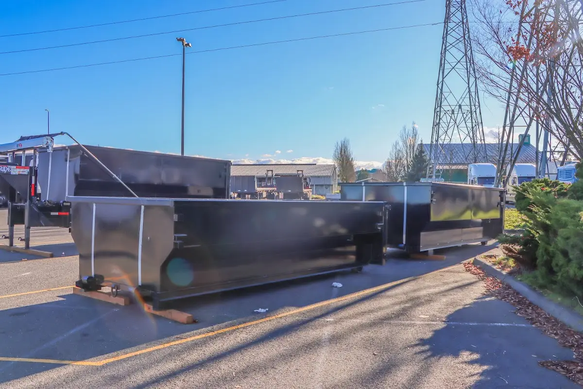 Professional dumpster rental and junk removal service in Hartford